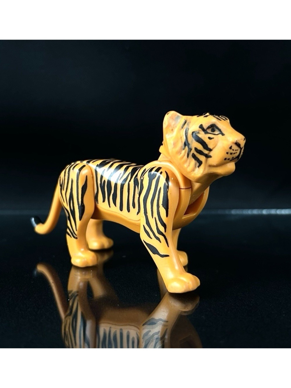 Vintage Fisher Price Safari Tiger Adventure People #304 1975 Collectible Toys 3"
